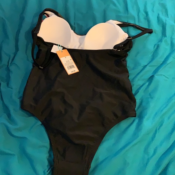Swim suit - Picture 4 of 7